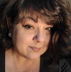 Meet your Posher, Gina